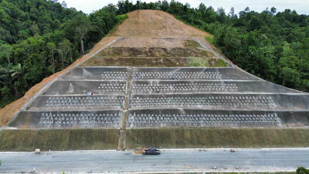ECRL slope protection
